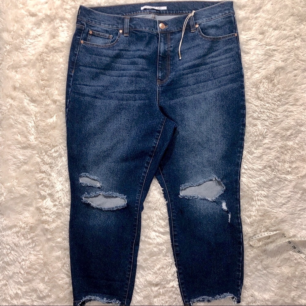 Celebrity Pink Ankle Cropped Hi-Rise Jeans 18